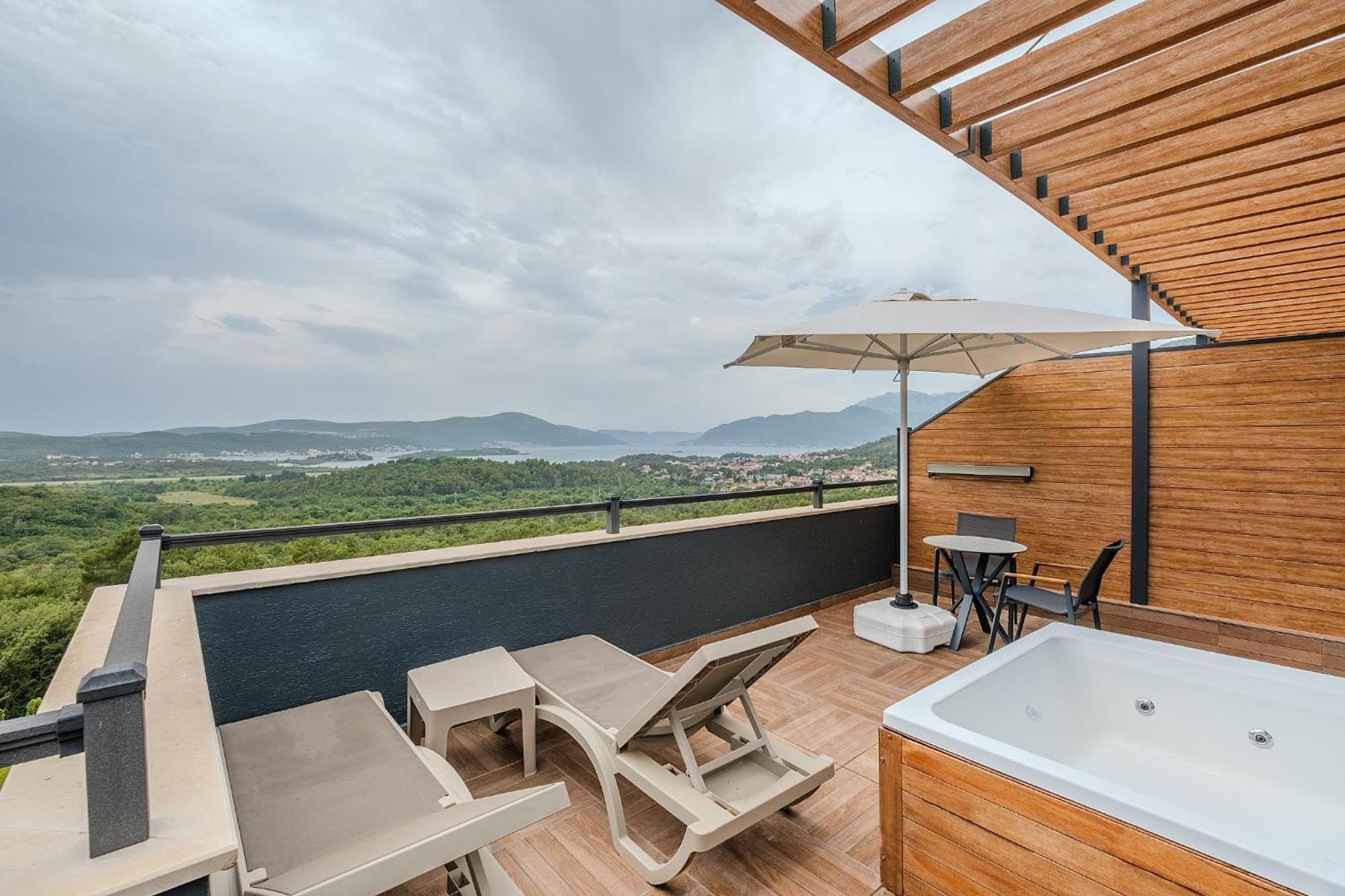 Montenegro Lodge Kavač Стая снимка Rooftop terrace